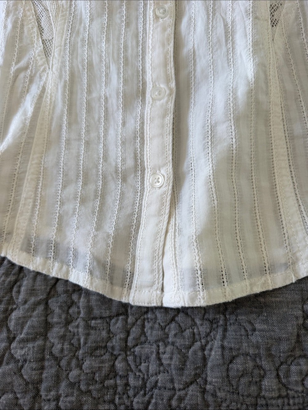 Pilcro Long-sleeve Seamed Slim Buttondown - Picture 11 of 12
